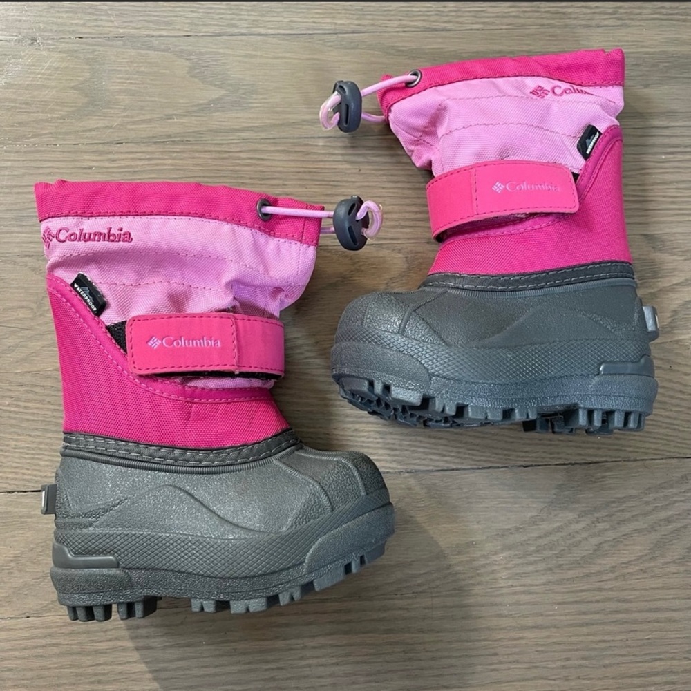 Toddler snow boots size 4